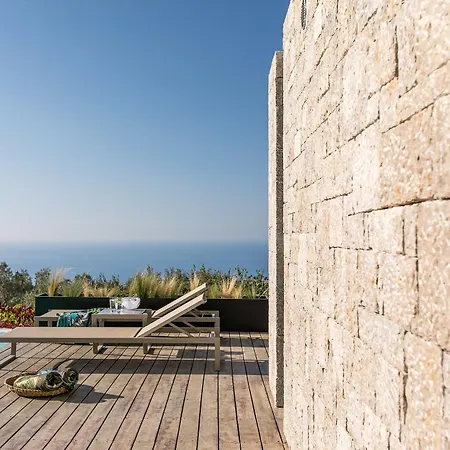 Art Blue Villa Tsoukaládhes