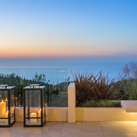 Art Blue Villa *